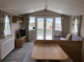 Whitley bay 4 berth Luxury Caravan, hotel with parking in Newcastle upon Tyne