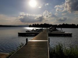 Lipno-Lake, hotel in Frymburk