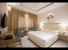 Sapphire premium hotel & suite, hotel in Karad