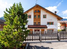 Apartments Puntin, hotel a San Cassiano