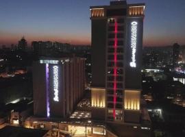 Summit Hotel Monaco, hotel a Guarulhos