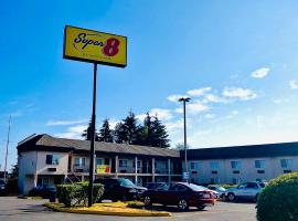 Super 8 by Wyndham Lynnwood: Lynnwood şehrinde bir motel
