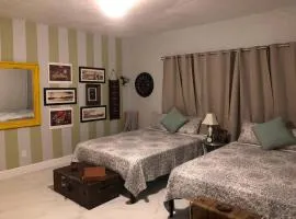 Spacious and Comfy Suite near MIA 2 Queen Beds
