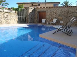 Can Garriga, country house in Garriguella