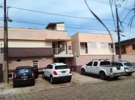 Apartamento Cond. Privê em Caiobá 2 quadras da beira mar próximo ao Restaurante Casa do Camarão