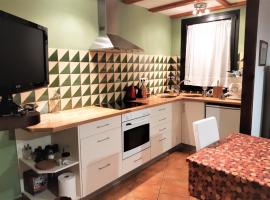 Casa de Pueblo en Saillagousse ideal familias, hotel en Saillagouse