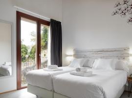 IRAIPE Estella Rooms, guest house in Estella