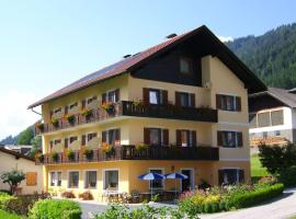 Haus Alpenfriede, hôtel à Weissensee