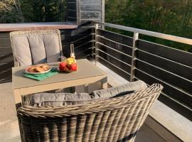 Edelweiss Apartments SILVER RESORT POIANA BRASOV, хотел в Пояна Брашов