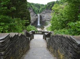 Inn at Taughannock Falls, hotel di Ithaca