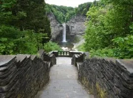Inn at Taughannock Falls