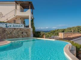 Residence Ea Bianca, serviced apartment in Baja Sardinia