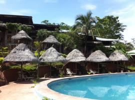 Madera Labrada Lodge Ecologico, chalet i Tarapoto