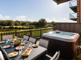 Retallack Resort & Spa, alojamiento con cocina en Padstow