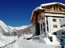 Hotel Dufour: Gressoney-la-Trinité şehrinde bir otel