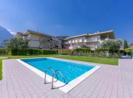 Torbole Relax, Pool & Balcony Apartment