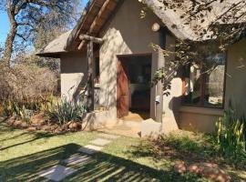 13 Raptors Lodge, villa in Hoedspruit