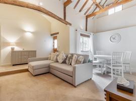 Guest Homes - The Old Thatch, vacation rental in Bredon