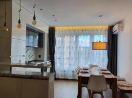 Луксозен апартамент с WiFi на 10км от Боровец, Hotel in Samokow