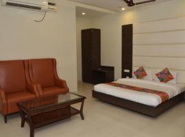 Viesnīca Hotel KK Continental 50 Meter from Railway Station - Amritsar pilsētā Amritsara, netālu no vietas Sri Guru Ram Dass Jee Starptautiskā lidosta - ATQ