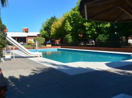 Sesma Excelencia en Caba&ntilde;as, acomoda&ccedil;&atilde;o com cozinha em San Rafael