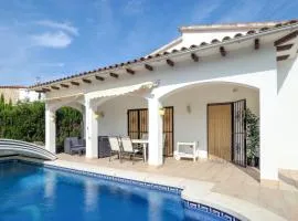 3 bedrooms villa with private pool enclosed garden and wifi at Castello d'Empuries 2 km away from the beach