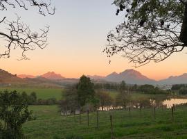 Wildlife Retreat on a Wine-Farm, hotell i Stellenbosch