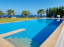 Villa in Kleismata Sleeps 7 includes Swimming pool and Air Con 1, hotel in Klísmata