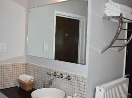 Middle Farm Villa B&B, pet-friendly hotel in Wellingborough