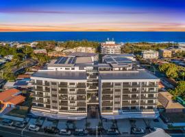 Hedge Apartments by CLLIX, hotel cerca de Kawana Waters Marina, Buddina