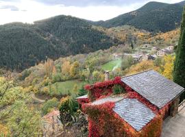 Casa Rural Pirineu Nevà, hotel con parcheggio a Navá