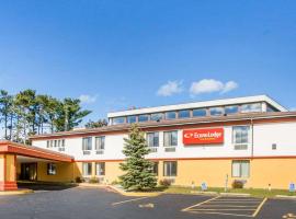 Econo Lodge Inn & Suites, hotel in Stevens Point