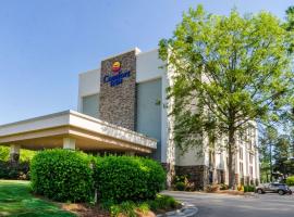 Comfort Inn Raleigh Midtown, bed and breakfast en Raleigh