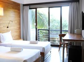 Surf Motel, hotel em Canggu