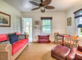 Restored 1920s Cottage on 1 Acre with Fire Pit, pet-friendly hotel in Hayes
