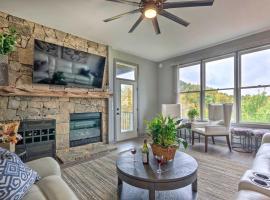 Modern Smokies Retreat with Balcony and Mtn Views, vacation rental in Burnsville