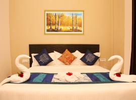 Hotel Ace Plaza: Udaipur, Maharana Pratap Havaalanı - UDR yakınında bir otel