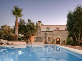 The Quintessential Cretan Villa, villa à Áno Tripódhon