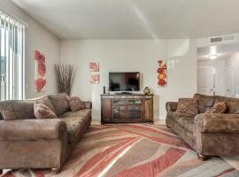 Downtown Condo Near Convention Center (Disability Access), vacation home in Salt Lake City