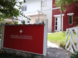 Rosa de los Vientos, bed and breakfast i Nono