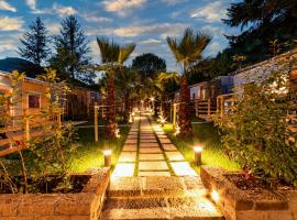 Delle Rose Camping & Glamping Village, village vacances à Isolabona