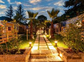 Delle Rose Camping & Glamping Village, hotel in Isolabona