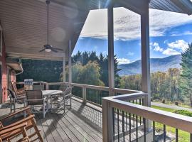 Tranquil 6-Acre Escape with Hot Tub and Mtn Views!, rumah percutian di Swannanoa