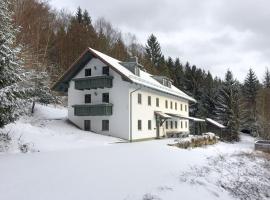 Holiday Home Kreuzbuche by Interhome, hotel in Viechtach