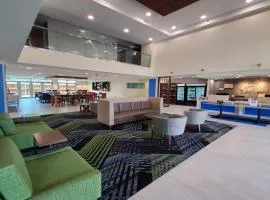 Holiday Inn Express & Suites Arlington North – Stadium Area by IHG