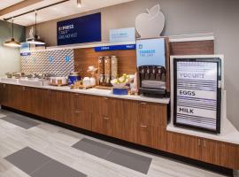 Holiday Inn Express & Suites - Lindale by IHG, hotel poblíž Tyler Pounds Regional Airport - TYR, Lindale