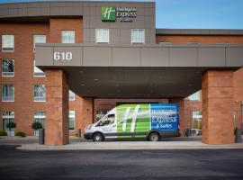 Holiday Inn Express and Suites Madison Central, an IHG Hotel, hotel malapit sa Alliant Energy Center, Madison