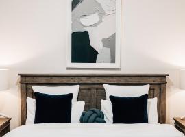 Tomfoolery Winemaker's Cottage Barossa Valley, hotel en Lights Pass