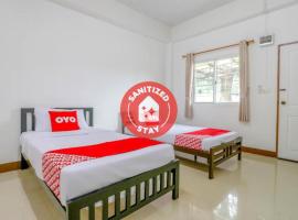 OYO 873 Smart And Smile Apartment, hotel v destinaci Pak Chong