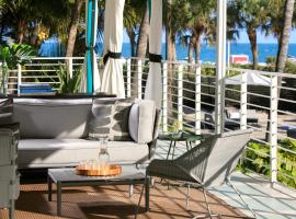 Kimpton Surfcomber Hotel by IHG, hotel in Miami Beach